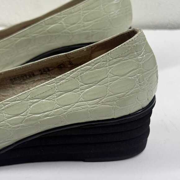 Vintage Salvatore Ferragamo Wedge Pumps Croc Embossed Leather Nile Green Sz 8.5 - Picture 6 of 16